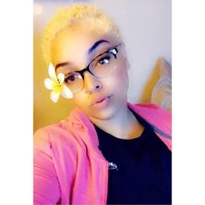 Meet your Posher, Madalyn